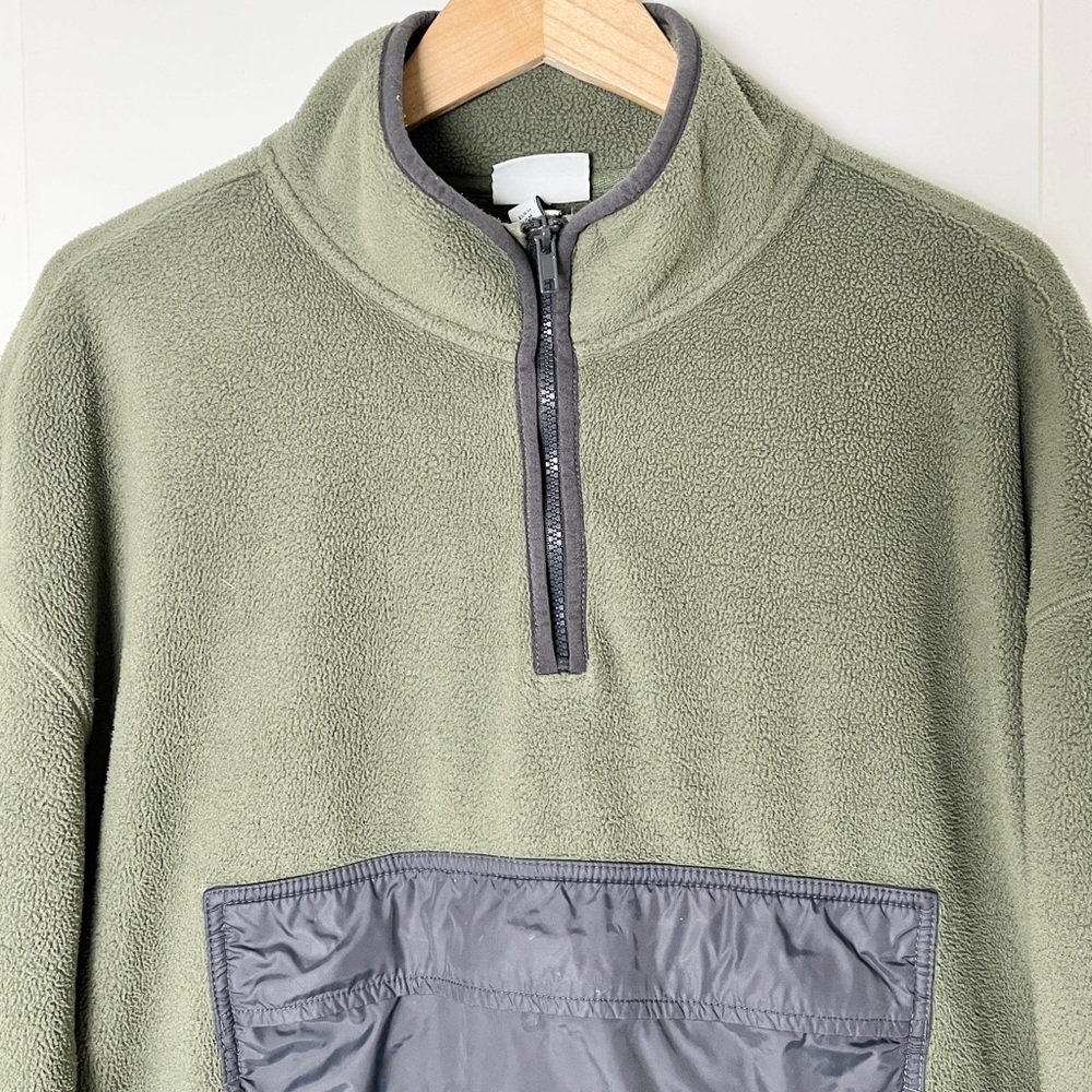 H&M Oversized Olive Green Zip-Up Fleece Sweater –Cozy & Streetwear-Ready, Medium - Picture 2 of 14